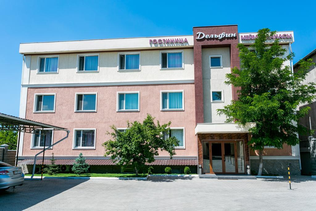 Delphin Guest House บิชเคก ภายนอก รูปภาพ
