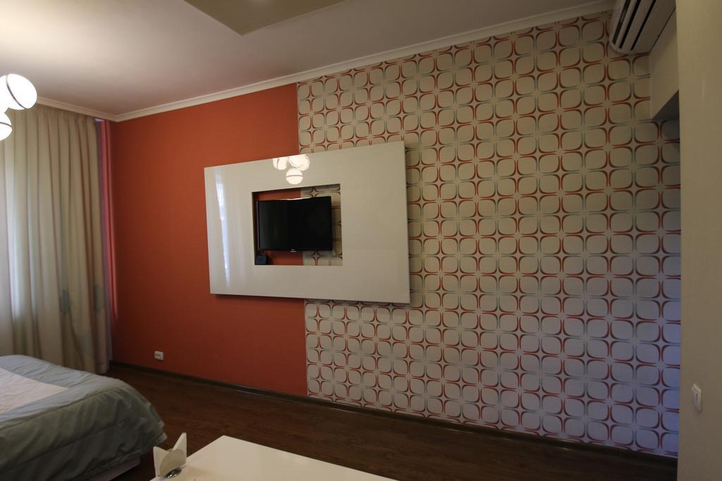 Delphin Guest House บิชเคก ภายนอก รูปภาพ